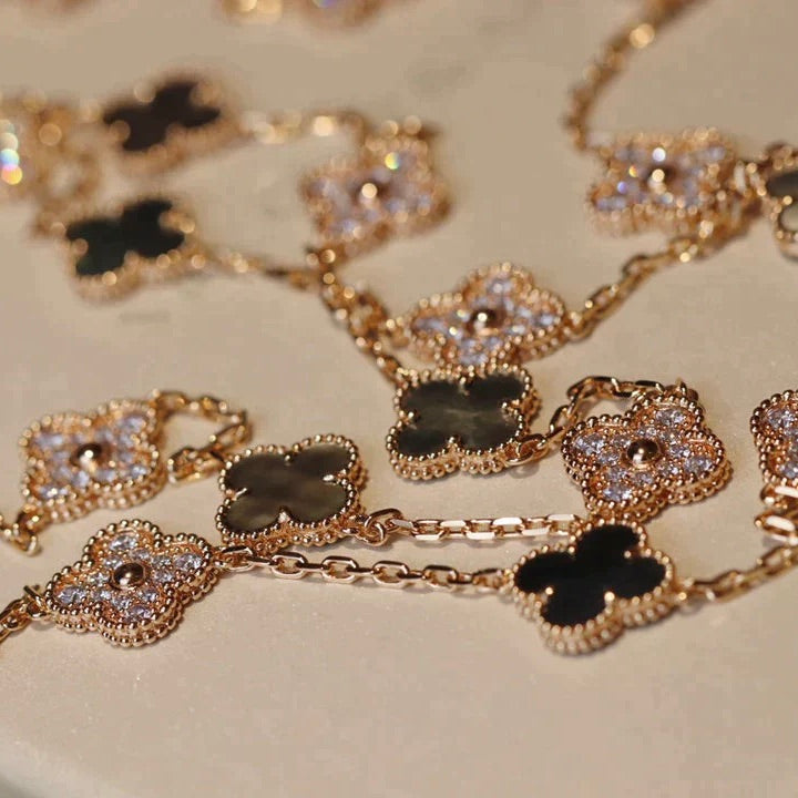 [Moco]CLOVER 20 MOTIFS DARK MOP DIAMOND HALSKETTE