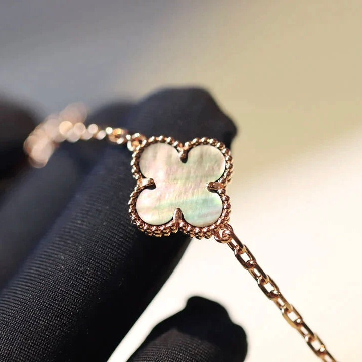 [Moco]CLOVER 20 MOTIFS DARK MOP DIAMOND HALSKETTE