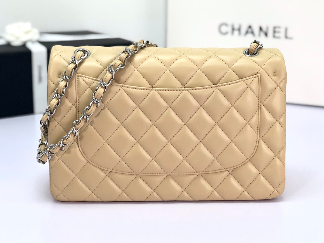 flap bag jumbo 30 light beige lambskin silver hardware