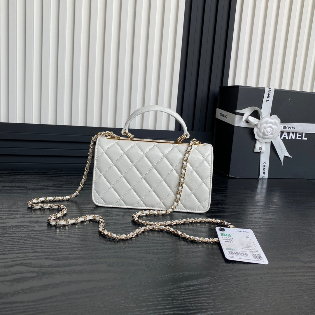 CC 24B Trendy Bag 18.5cm White Lambskin Gold Hardware