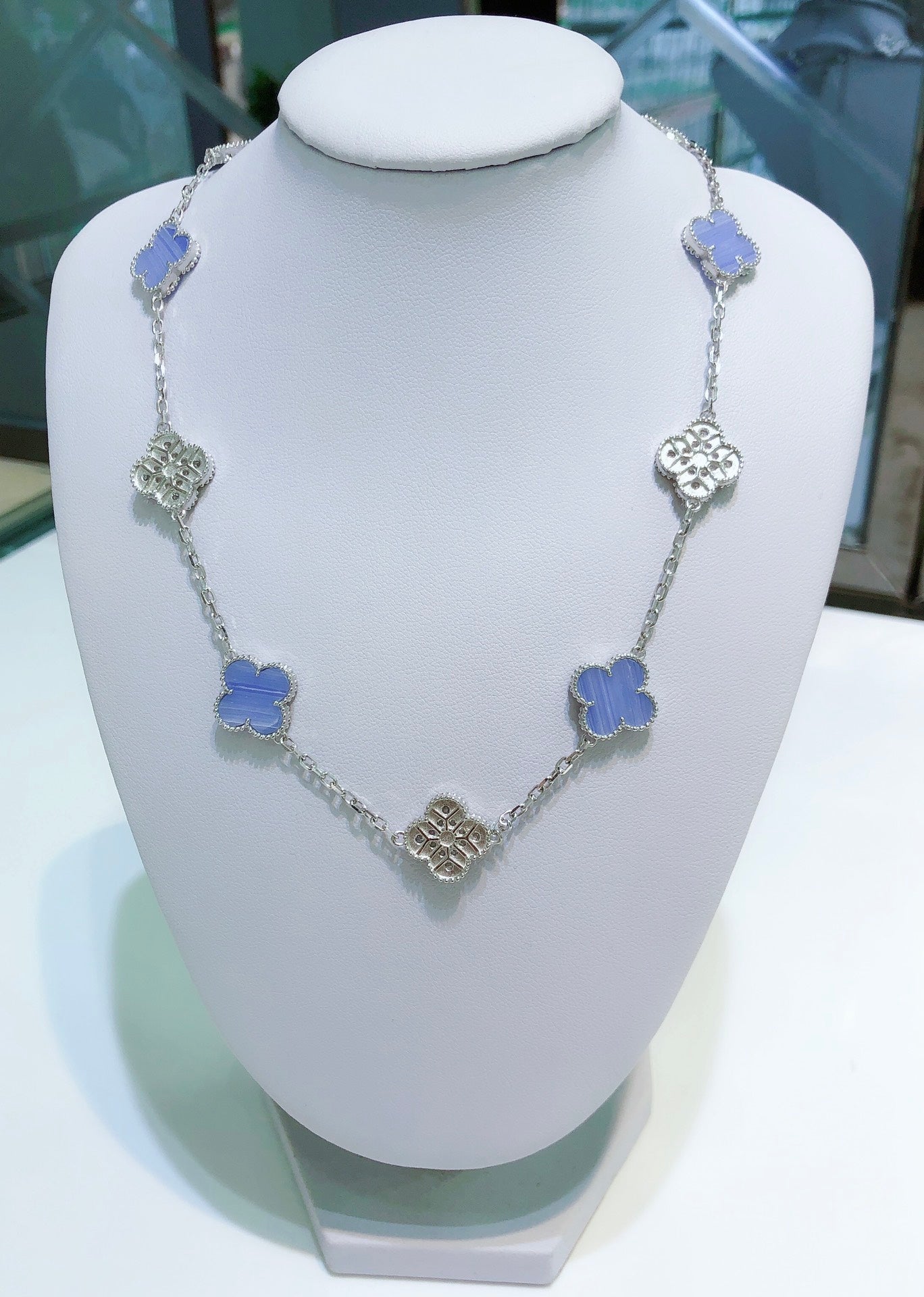 [Moco]CLOVER 10 MOTIVE CHALCEDON DIAMANTEN SILBER HALSKETTE