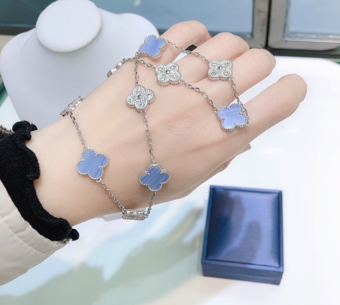 [Moco]CLOVER 10 MOTIVE CHALCEDON DIAMANTEN SILBER HALSKETTE