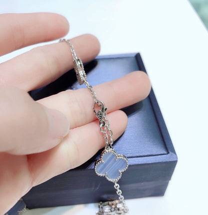 [Moco]CLOVER 10 MOTIVE CHALCEDON DIAMANTEN SILBER HALSKETTE