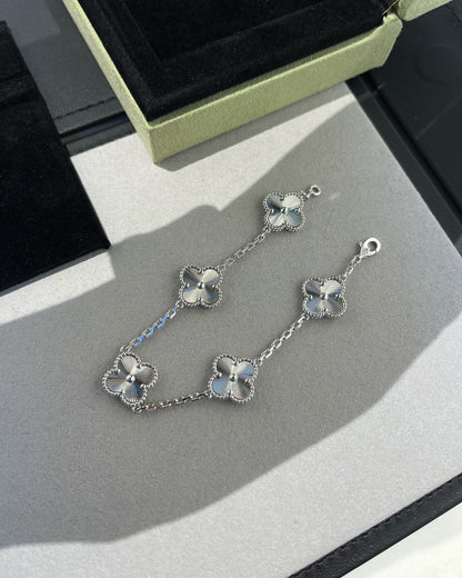 [Moco]クローバー シルバー 5モチーフ ブレスレット